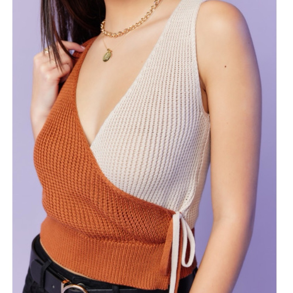 NWT Francesca’s Jun & Ivy Lora Color Block Two-Tone Knit Wrap Tank Top XL